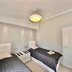 Luxury Renevapartment Island Village Apartment *