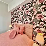Luxury Renevapartment Island Village *