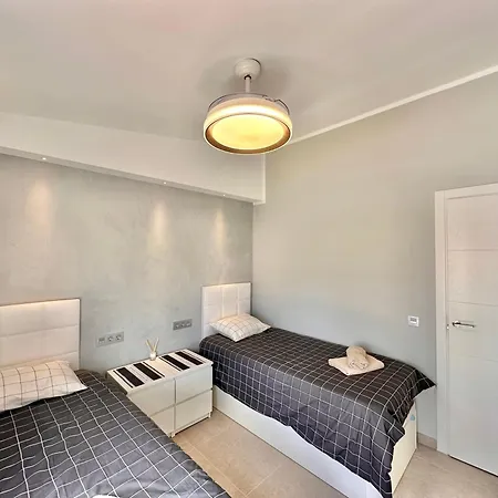 Luxury Renevapartment Island Village Lägenhet *