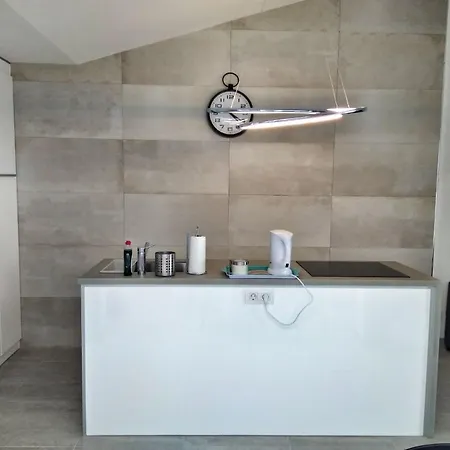 Luxury Renevapartment Island Village Адехе