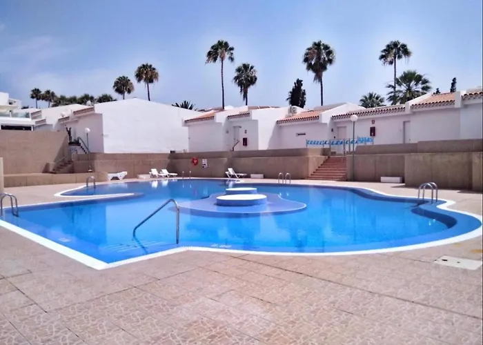 Апартаменты Luxury Renevapartment Island Village Адехе