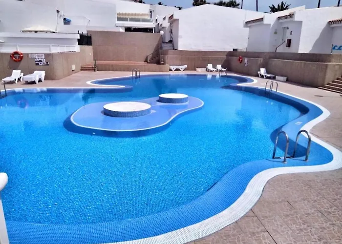 Luxury Renevapartment Island Village Апартаменты