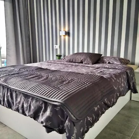 Luxury Renevapartment Island Village Lejlighed