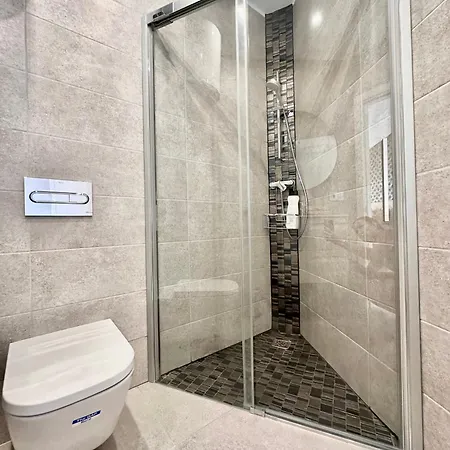 Апартаменты Luxury Renevapartment Island Village Адехе
