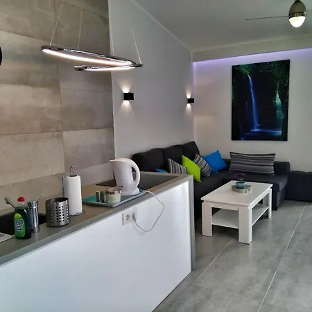 Luxury Renevapartment Island Village Апартаменты Адехе