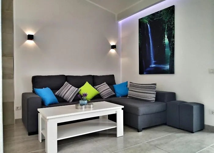 Luxury Renevapartment Island Village *